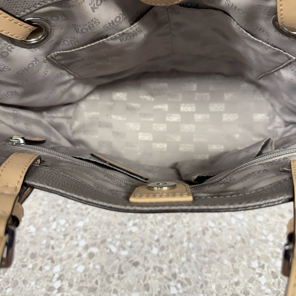 Michael Kors Elegant Gray and Tan Tote - Picture 7 of 8
